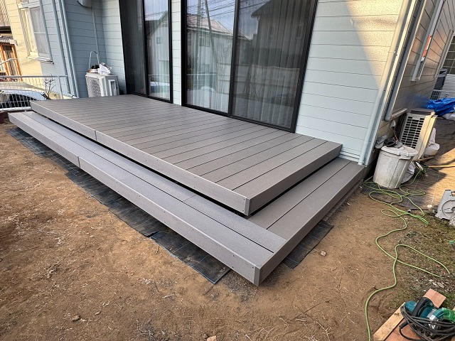 外構リフォーム　ウッドデッキ*