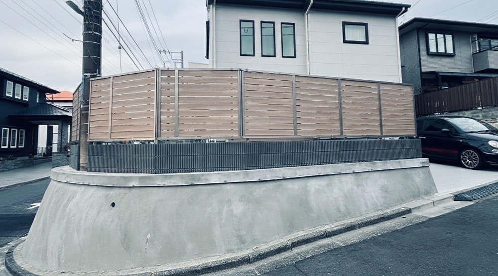 【鎌倉市】新築外構　目隠しフェンス外壁