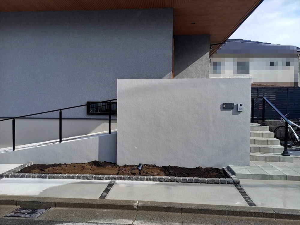 ｼﾞｮﾘﾊﾟｯﾄ仕上の塀